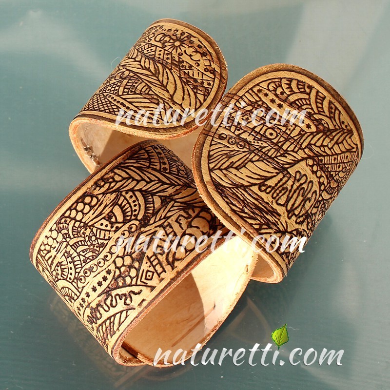Halskette aus Holz Halskette aus Holz