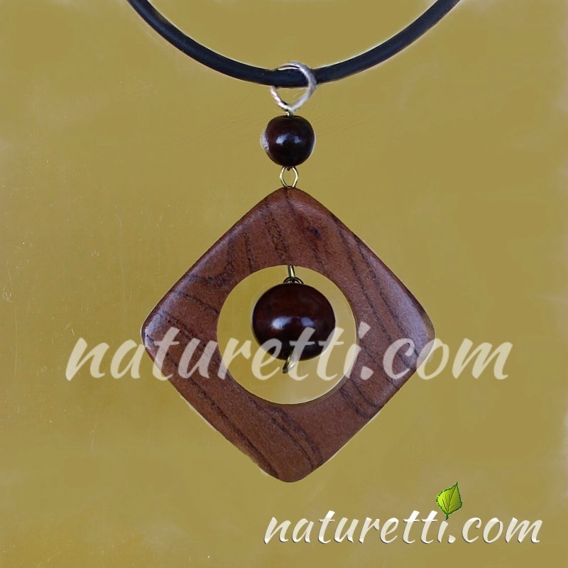 Kettenanhänger aus Holz Kettenanhänger aus Holz